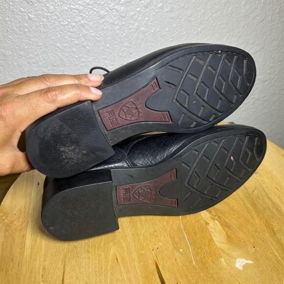 ARIAT Women's Black Leather Ankle Boots Lace Up Concho Kiltie 16002 Size 7 - Picture 6 of 8